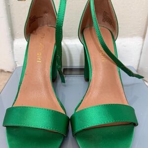 Steve Madden Vibrant Green Ankle Strap Heels